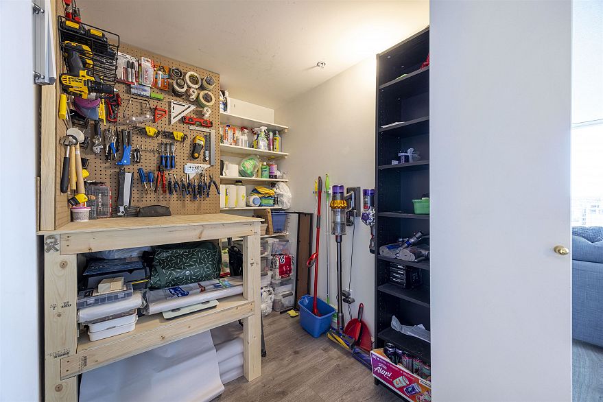 2505 388 Drake Street