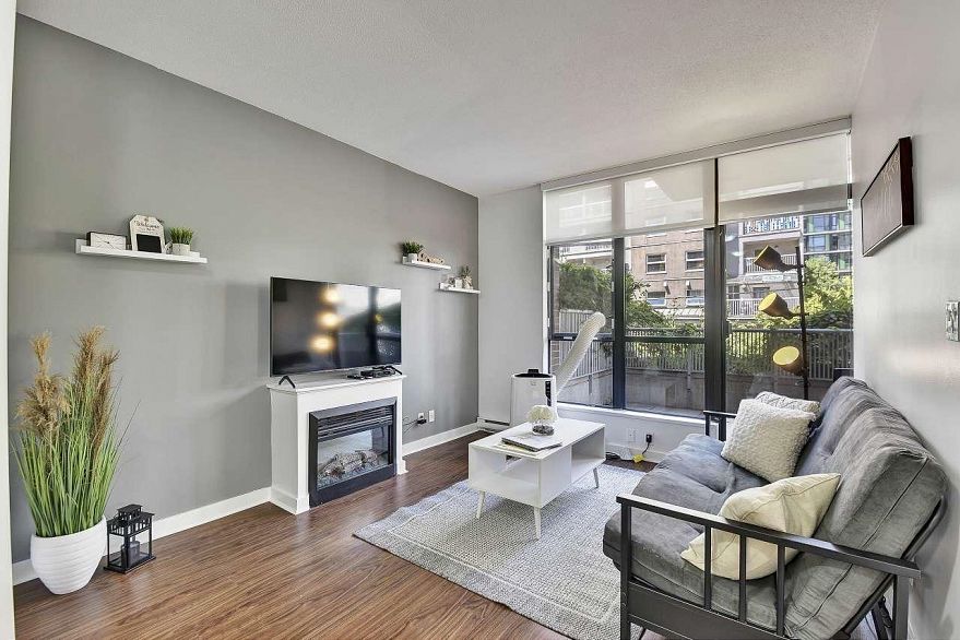 204 1249 Granville Street