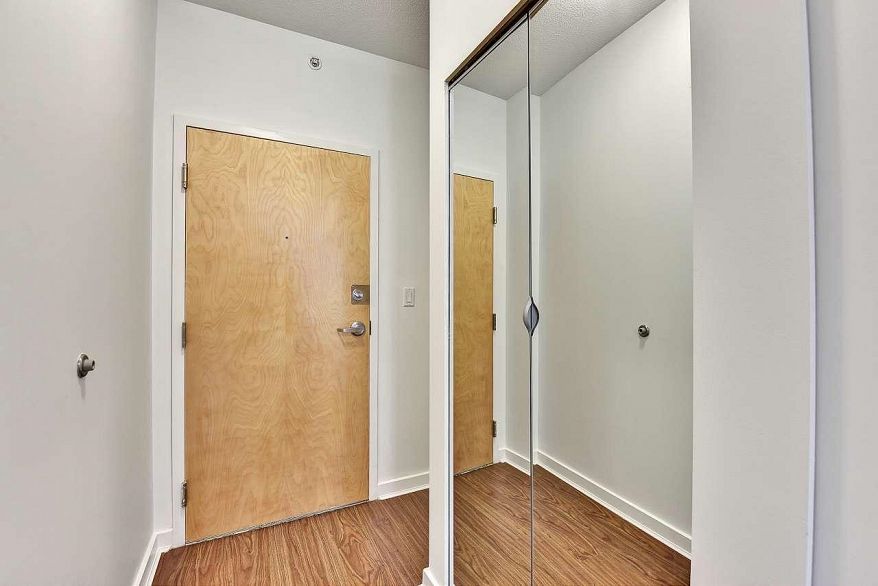 204 1249 Granville Street