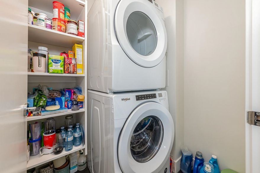 1501 8533 River District Crossing