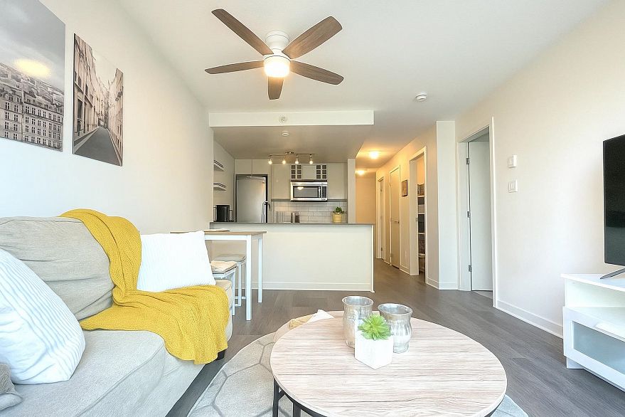 1801 233 Robson Street