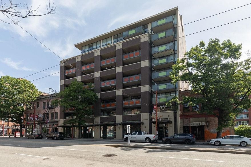 510 718 Main Street