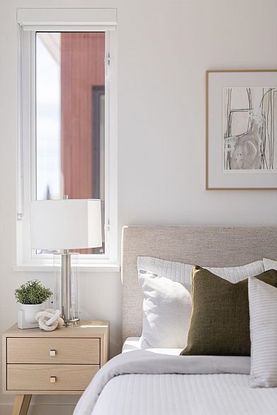 212 715 W 49th Avenue