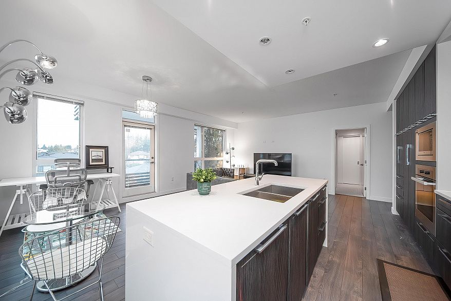 505 6677 Cambie Street