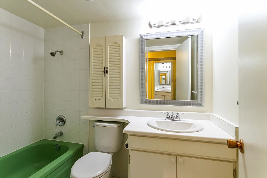 1202 1850 Comox Street