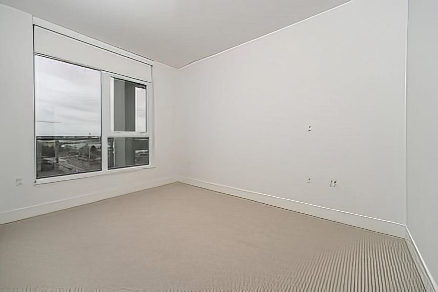 804 3581 E Kent Avenue North