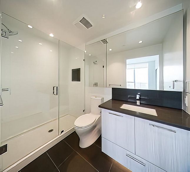 804 3581 E Kent Avenue North