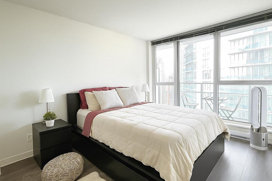 1801 233 Robson Street