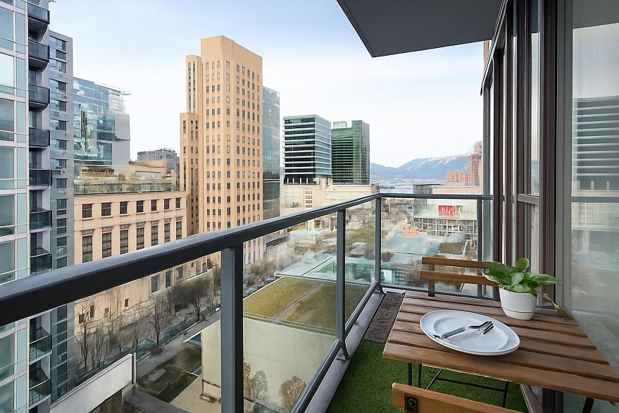 1801 233 Robson Street