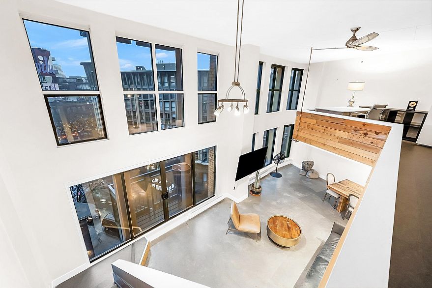 507 22 E Cordova Street