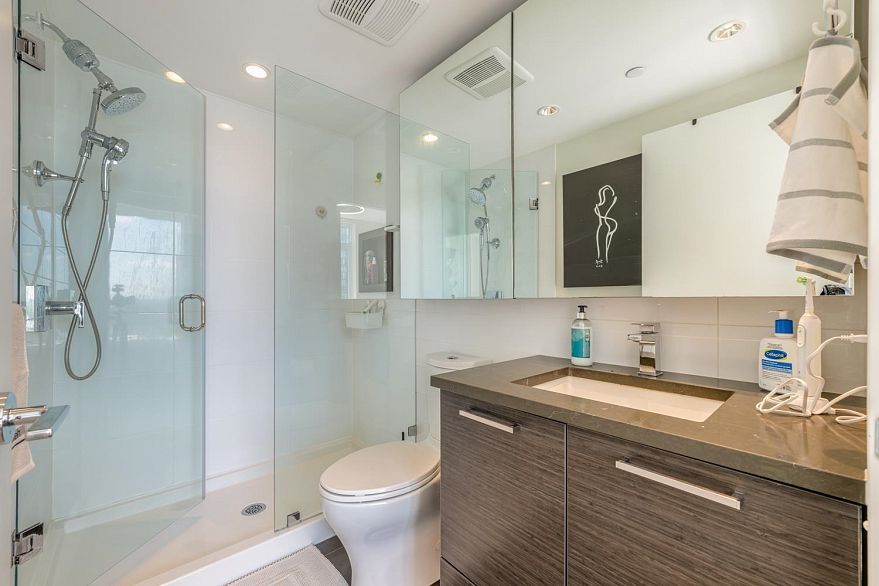 1501 8533 River District Crossing