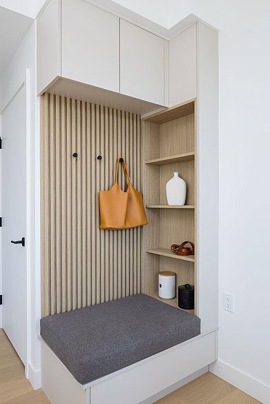 212 715 W 49th Avenue