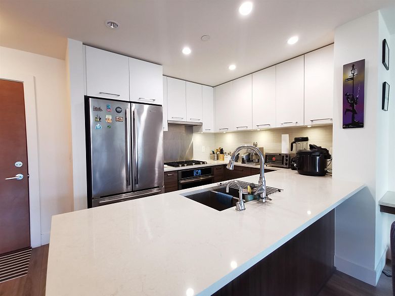 607 8580 River District Crossing