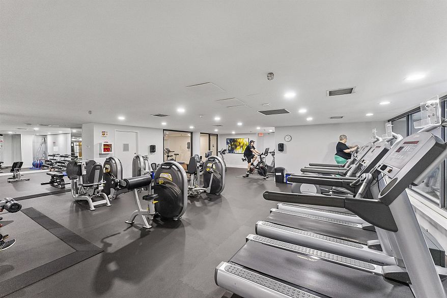 502 77 Walter Hardwick Avenue