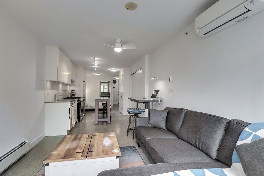 204 231 E Pender Street