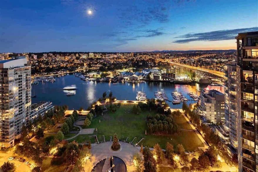 2602 1495 Richards Street