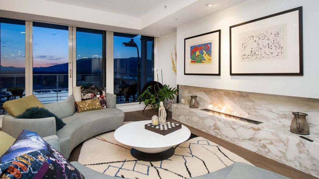 2908 1011 W Cordova Street