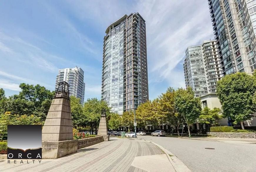 705 583 BEACH CRESCENT, Vancouver BC V6Z 3E6