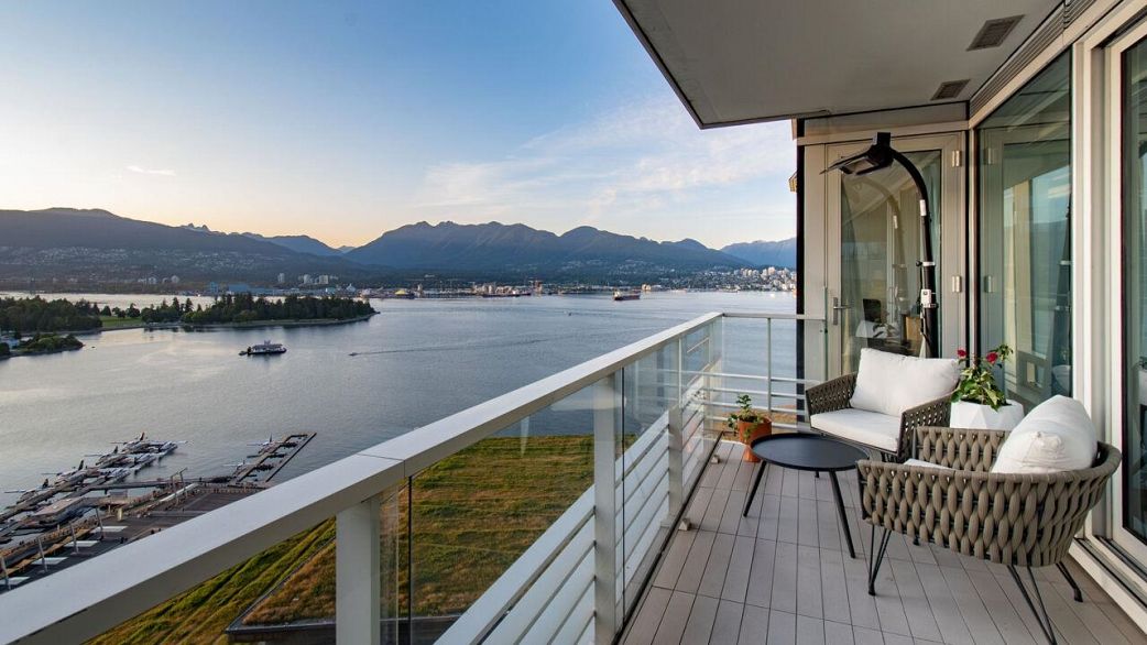 2908 1011 W Cordova Street