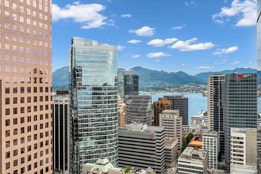 3002 667 Howe Street