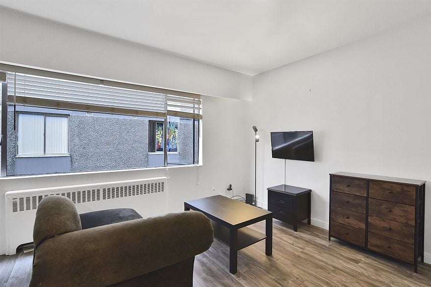 203 1540 HARO STREET, Vancouver BC V6G 1G6