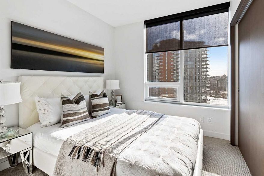 1609 68 Smithe Street