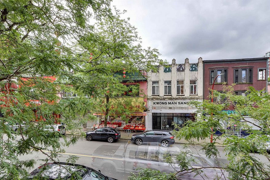 204 231 E Pender Street