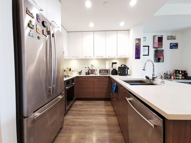 607 8580 River District Crossing