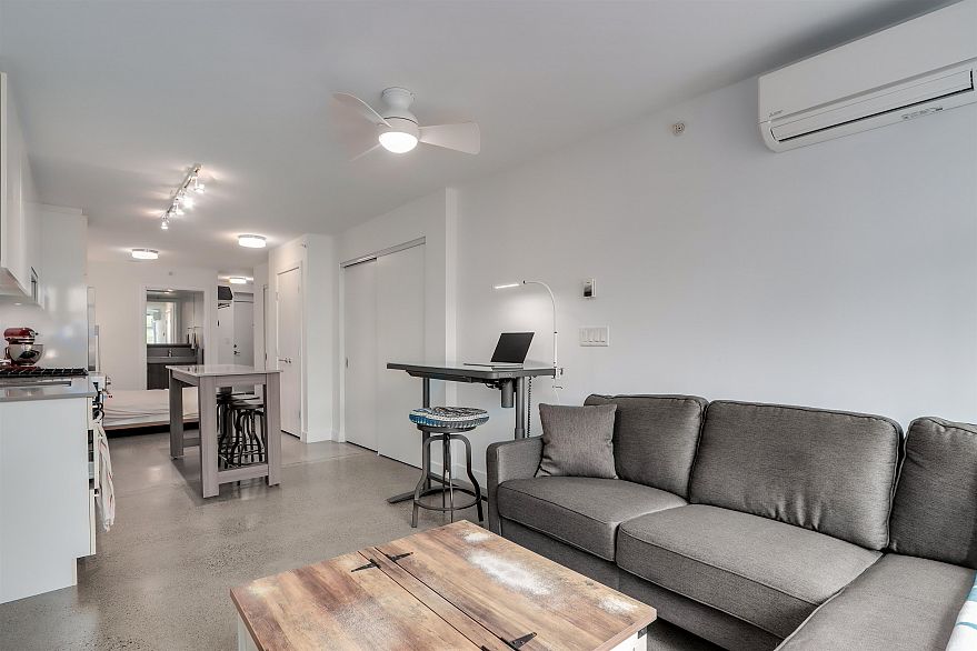 204 231 E Pender Street