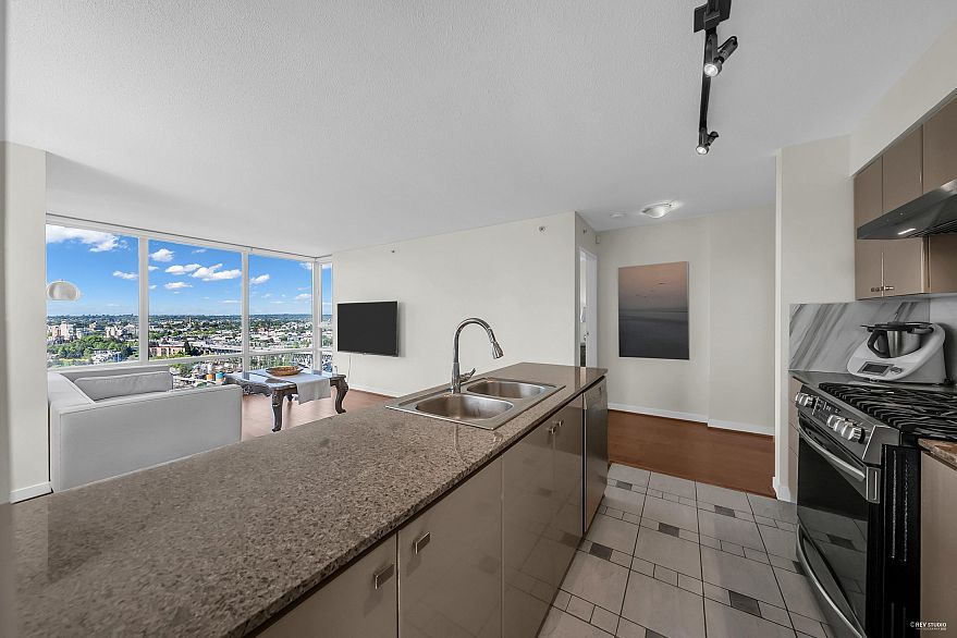 3002 1438 Richards Street