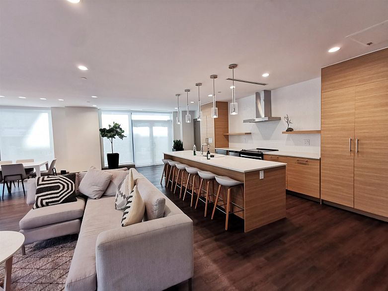 607 8580 River District Crossing