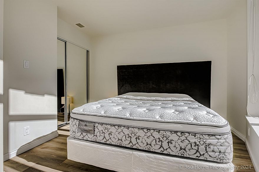 303 1211 Melville Street