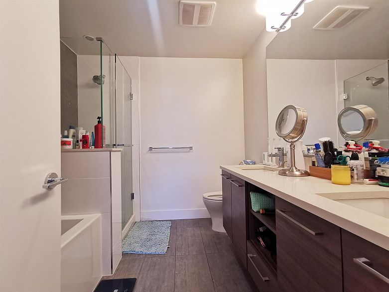 607 8580 River District Crossing