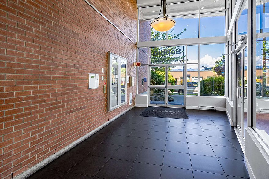 611 298 E 11th Avenue