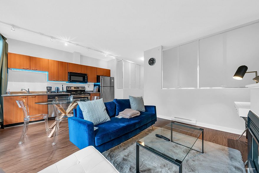 406 1249 Granville Street