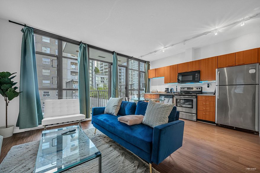 406 1249 Granville Street