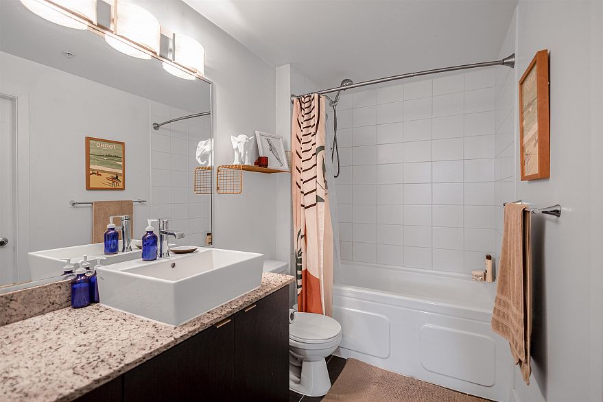 611 298 E 11th Avenue