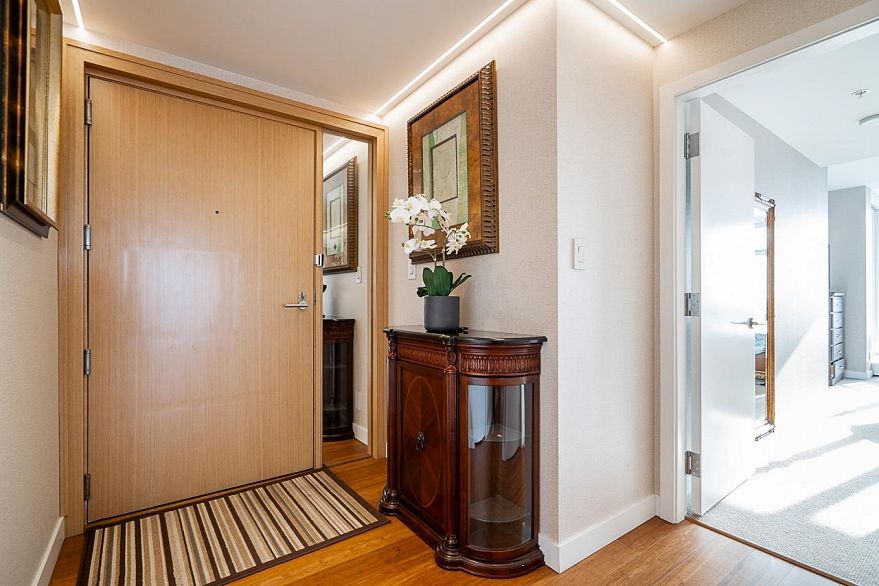 4906 777 Richards Street