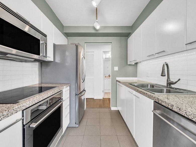 910 1500 Hornby Street