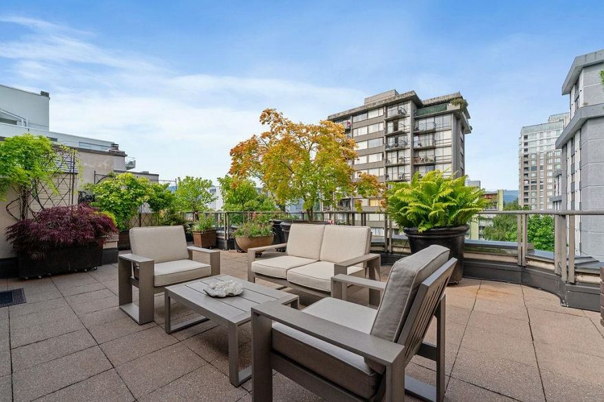PH3 1950 Robson Street