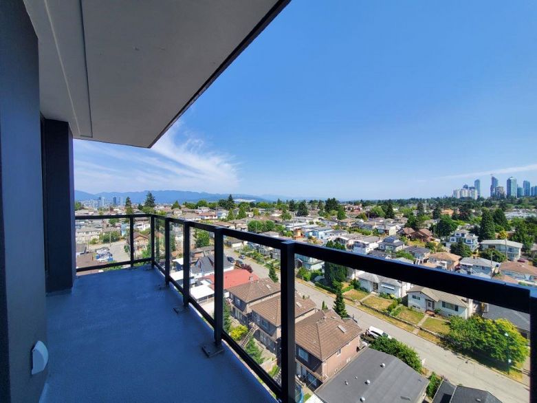 11F 5058 JOYCE STREET, Vancouver BC V5R 4G6