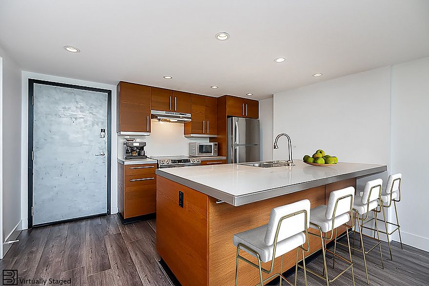 212 1238 Seymour Street