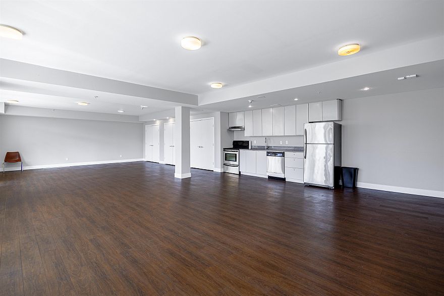 611 298 E 11th Avenue