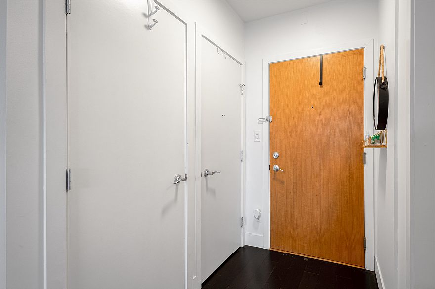 611 298 E 11th Avenue