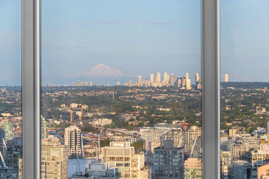 PH1 1028 Barclay Street