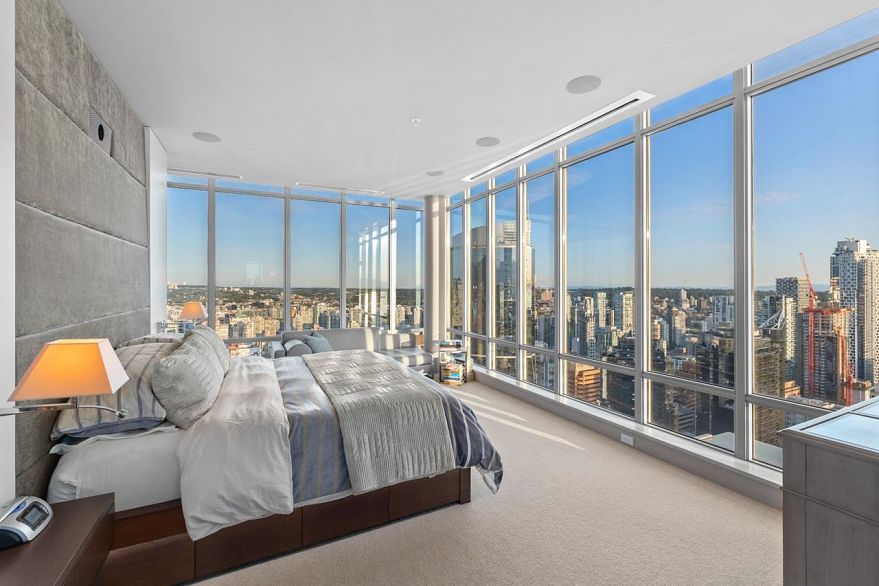 PH1 1028 Barclay Street