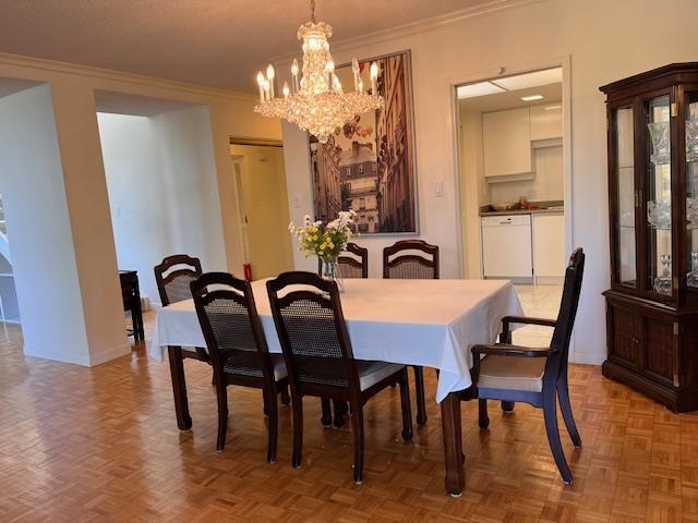 512 4900 Cartier Street