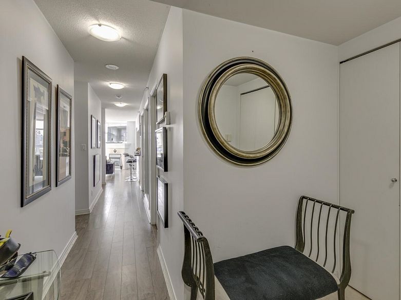 802 1199 Marinaside Crescent