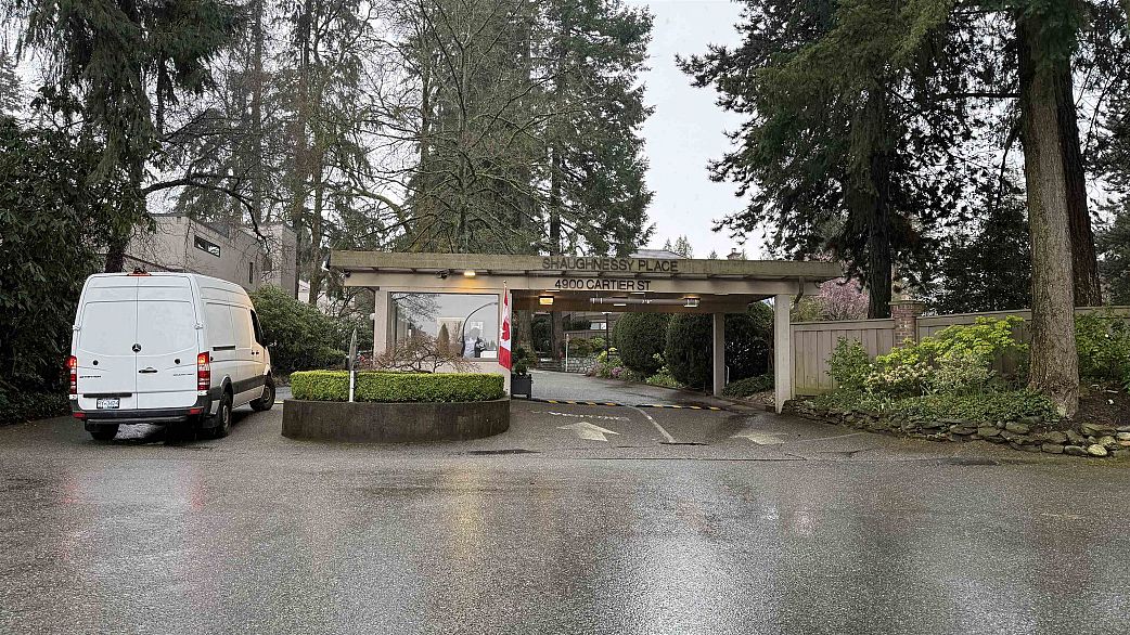 512 4900 Cartier Street