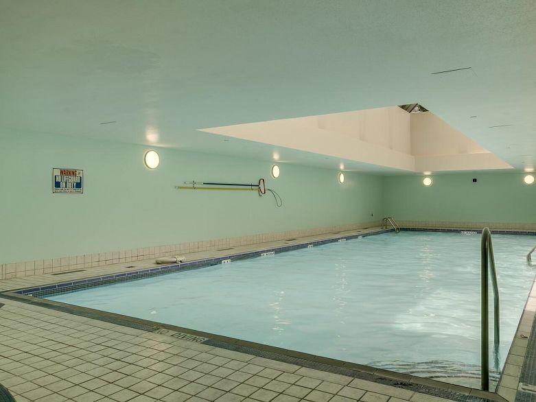 802 1199 Marinaside Crescent